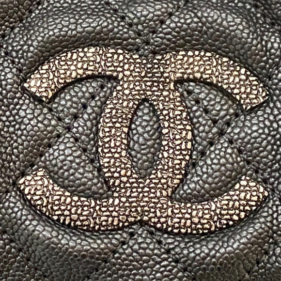 Authentic Pre-Owned Chanel Black Caviar Elastic CC Tote - Picture 3 of 16